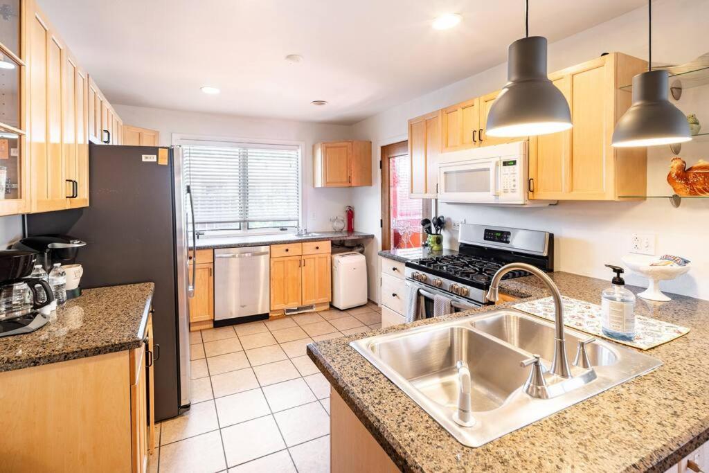 Serenity House Near Gaslamp, San Diego Zoo & Petco ภายนอก รูปภาพ