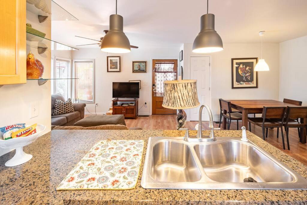 Serenity House Near Gaslamp, San Diego Zoo & Petco ภายนอก รูปภาพ